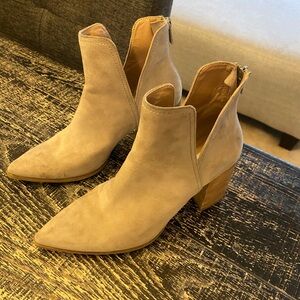 Steve Madden Tan Ankle Boots